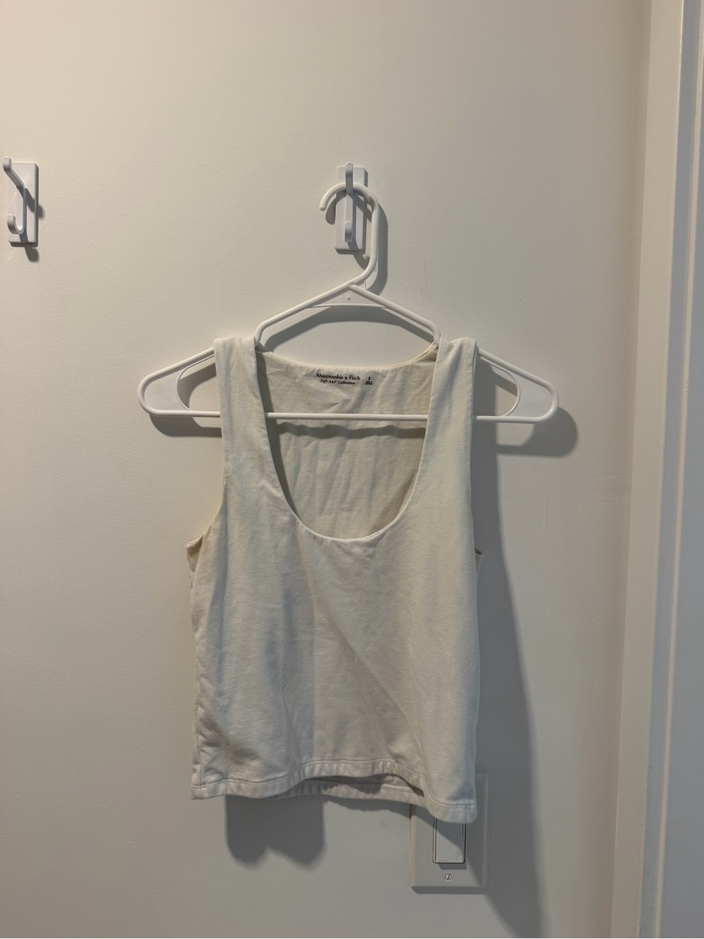 Abercrombie & Fitch Cream Scoop Neck Tank Top